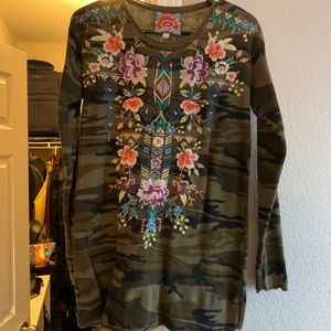 Worn once camo long sleeve thermal